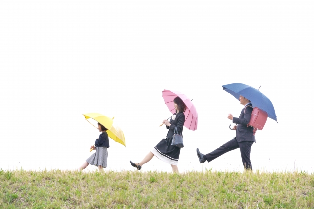 晴れの日に傘を借りよう　ブログ更新
